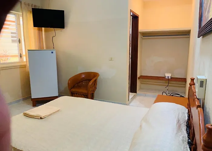 Isla Esmeralda Aparthotel 2*